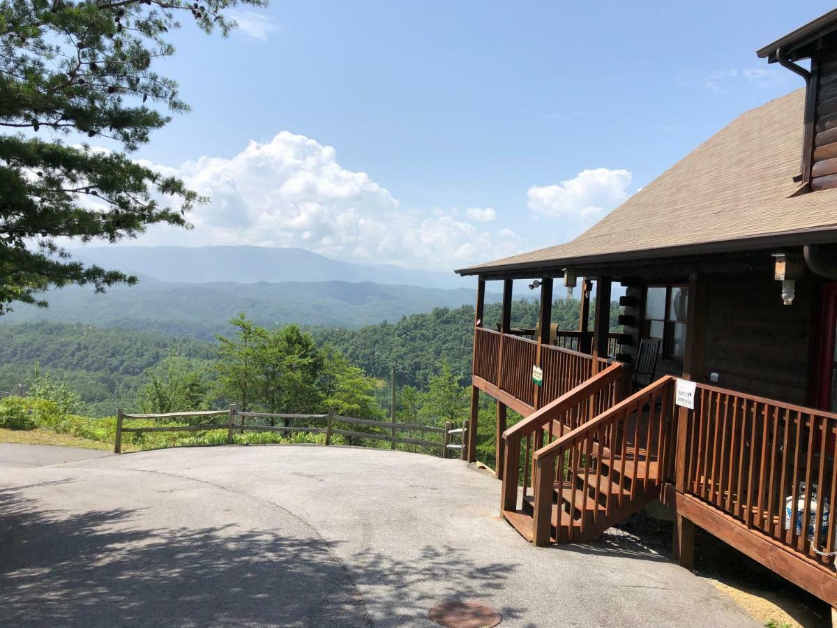 Above All Sevierville Exterior photo
